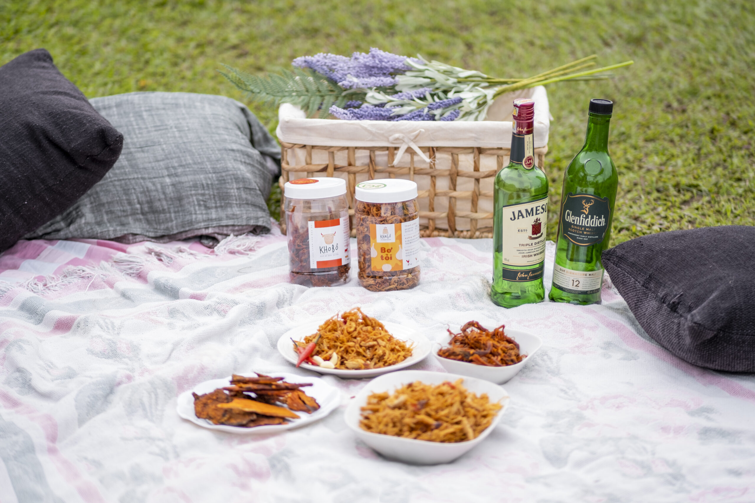 Đồ ăn vặt đi du lịch