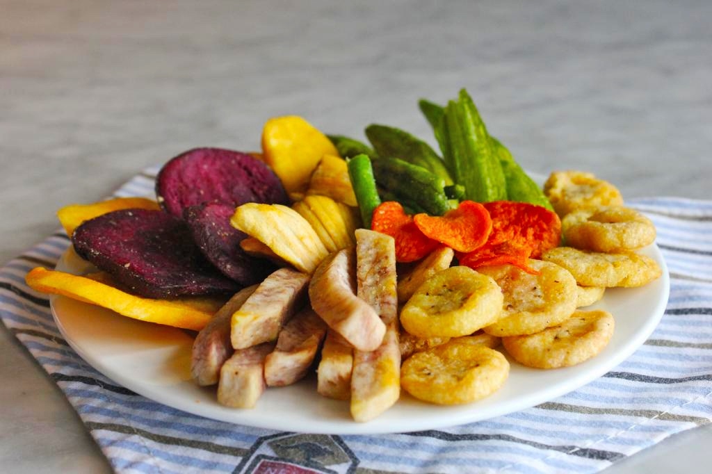 6 món ăn vặt khi đi du lịch phải có trong balo | Kha Gồ